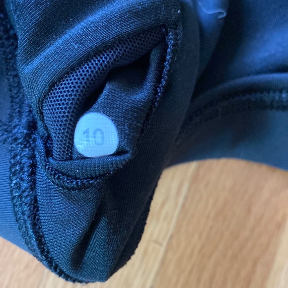 Lululemon Energy Bra Sports Lot Black Gunmetal Gray - Set of 2 - Size 10 - Picture 5 of 7